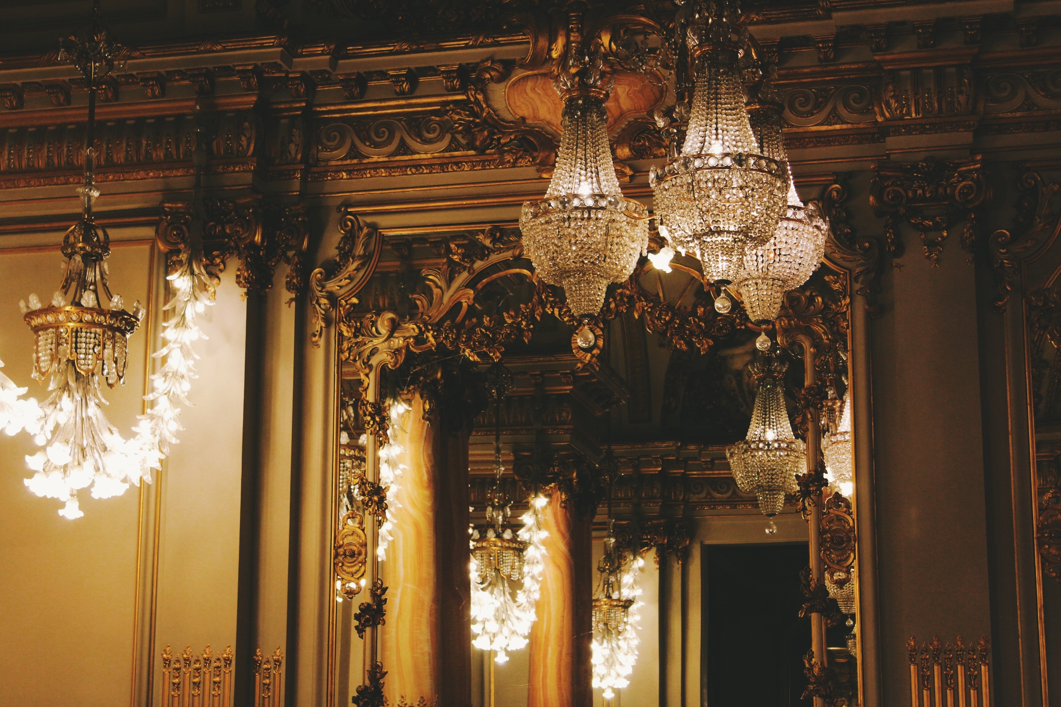 Luxury Crystal Chandelier