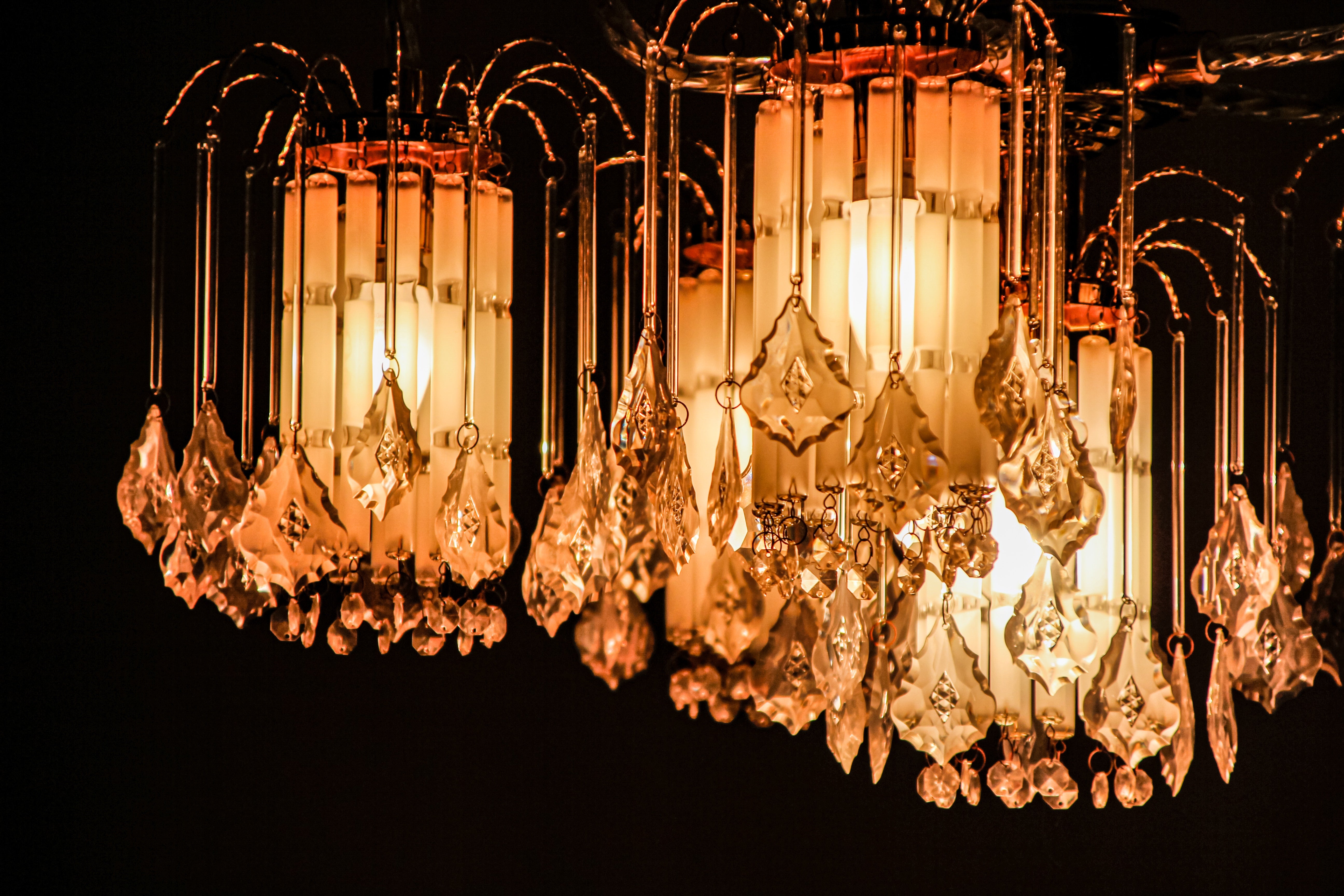 How to Verify the Quality of Crystals in Your Chandelier