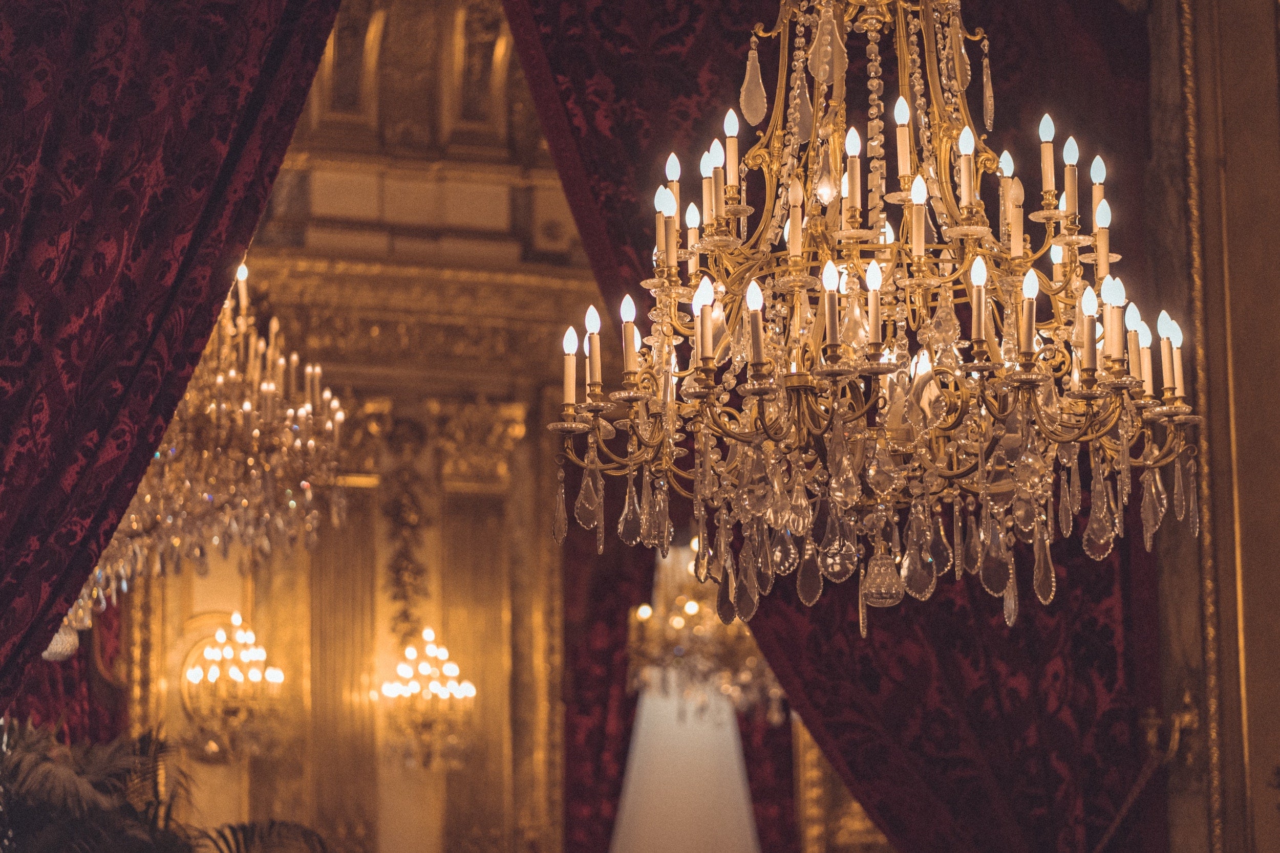A Journey Through History: Evolution of Crystal Chandeliers